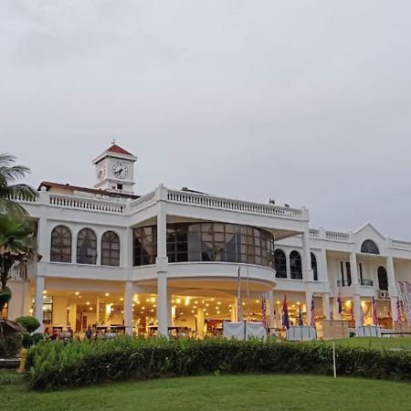 Tanjung Puteri Golf And Resort Malaysia Pasir Gudang Exterior foto