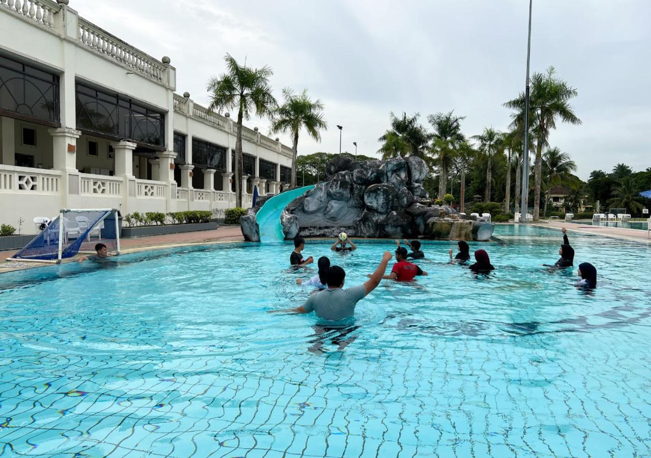 Tanjung Puteri Golf And Resort Malaysia Pasir Gudang Exterior foto