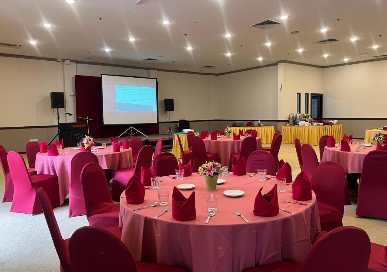 Tanjung Puteri Golf And Resort Malaysia Pasir Gudang Exterior foto