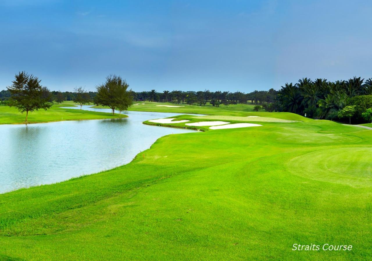 Tanjung Puteri Golf And Resort Malaysia Pasir Gudang Exterior foto