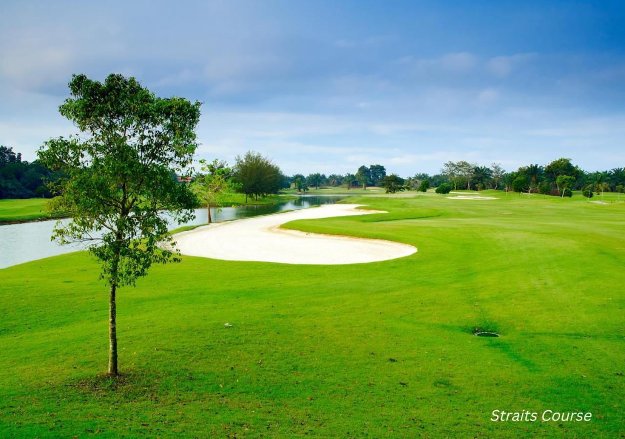 Tanjung Puteri Golf And Resort Malaysia Pasir Gudang Exterior foto